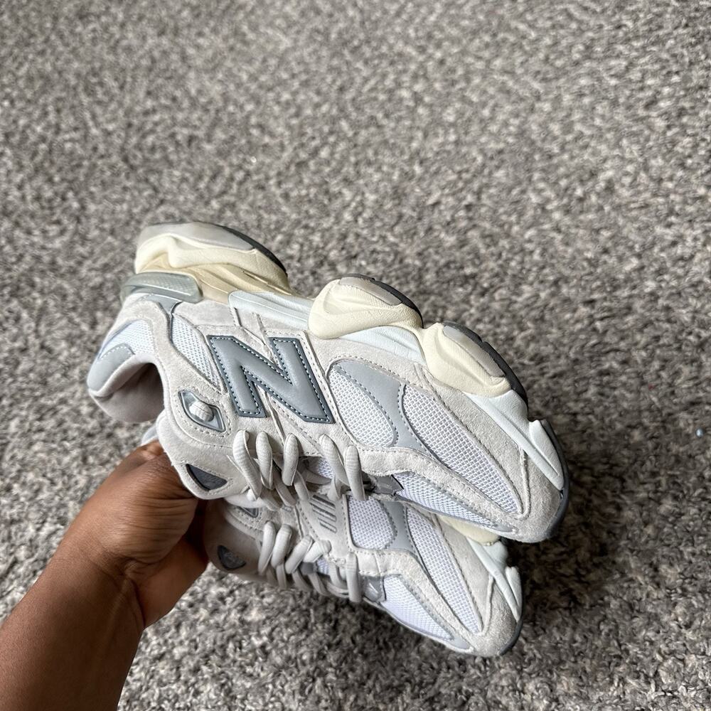 New Balance White Light Gray Chunky Sneakers - Picture 3 of 8